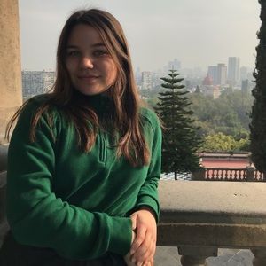 Meet your Posher, Desiree